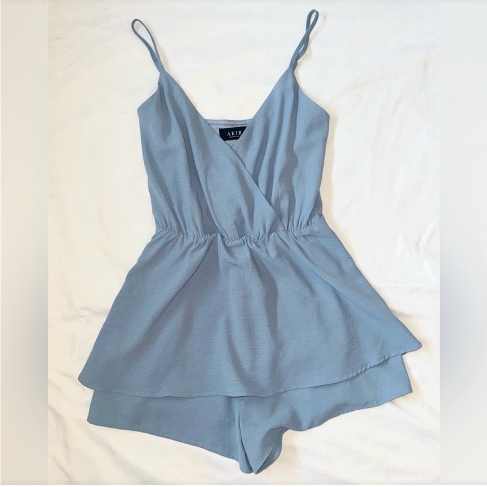AKIRA Romper Flowing Layered Bottom Vacation Blue Gray Size Large - Picture 2 of 11